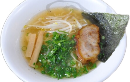 牛骨ラーメン　しょうゆ（極み白）